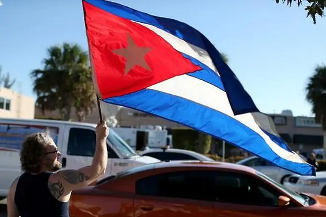 Бизнесът в САЩ ликува, а в Маями кубинците обявиха Обама за предател 