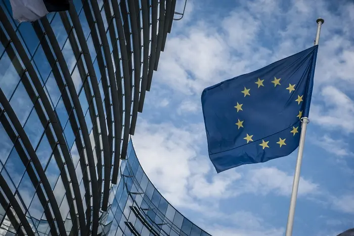 Еврокомисията ще наема експерти по нови правила