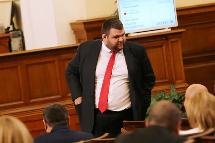 Пеевски: Пришиват ме към Борисов предизборно