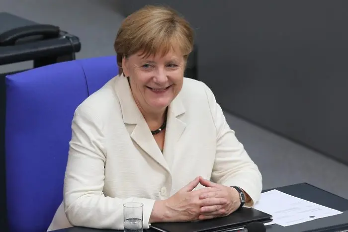 Меркел: Да напуснеш ЕС не е като да избоцкаш стафидите от кекса