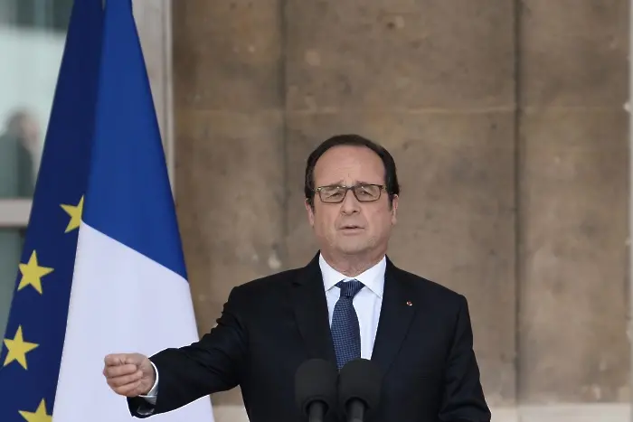 Оланд: Франция е в сълзи, но винаги ще е по-силна от фанатиците
