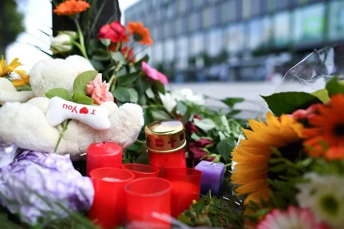 Нападателят от Мюнхен примамвал жертви по фейсбук