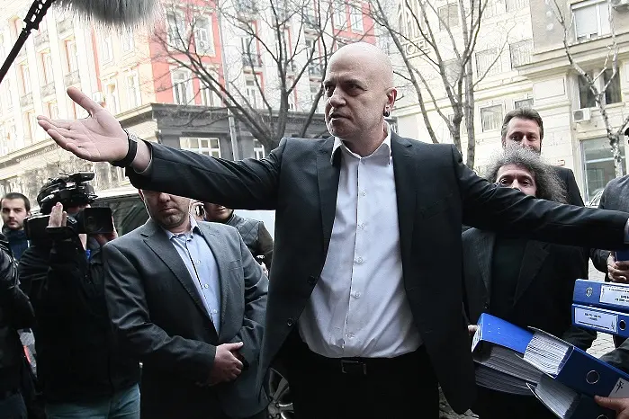 Съдът отряза жалба на Слави Трифонов за резултата на референдума
