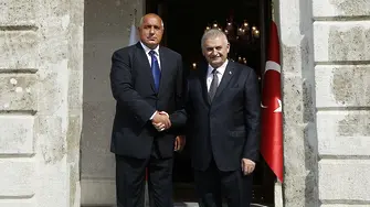 Турция праща по Борисов послание до ЕС: Или визите, или мигрантска криза