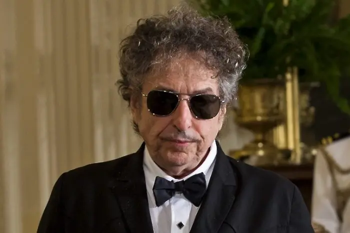 Боб Дилън призна Нобела… за малко
