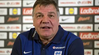 Треньорът на Англия е пред уволнение. Падна в репортерски капан