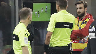 Договорът за въвеждането на системата VAR Видеоасистент рефер в българския