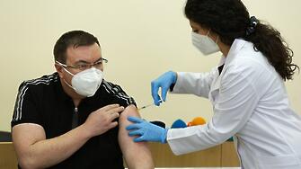 Здравният министър проф Костадин Ангелов нарече социални лешояди представителите на