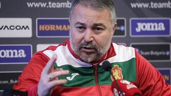 Националният селекционер Ясен Петров отклони въпрос за появилите се информации