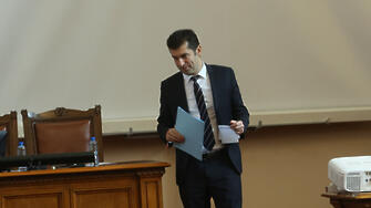 Късен коалиционен съвет снощи на тема Северна Македония породи поредни