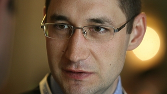 В момента в България влиза най евтиният петрол но цените на