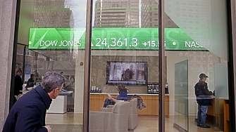 В рамките на седмица министърът на финансите представи средносрочна бюджетна