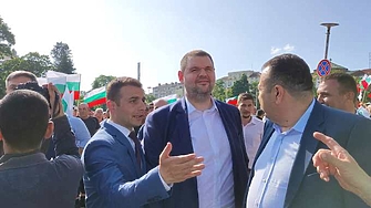 Лидерът на ДПС Мустафа Карадайъ е водач на листите на