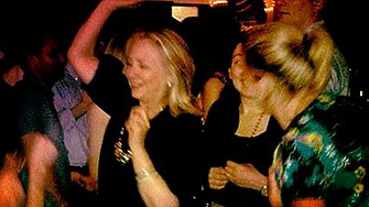 Продължавай да танцуваш написа бившата ръководителка на дипломацията на САЩ