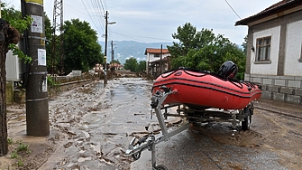 Река Стряма наводни и част от магистрала Тракия информират от