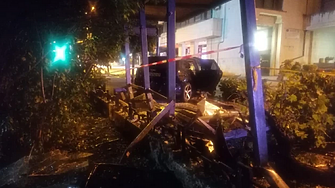 Ниско прелитащ водач на Ауди без видима причина навлезе в