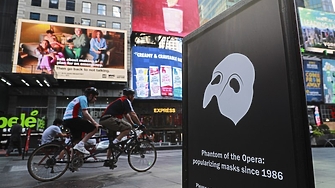 Фантомът на операта най дълго играният мюзикъл на Бродуей слиза от