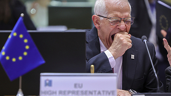 На Русия нейното политическо ръководство и всички замесени в референдумите