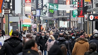 Рискът страните от еврозоната да изпаднат в рецесия достига най високото си