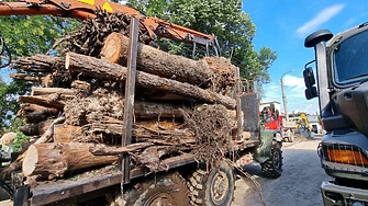 Водата в цялата община Карлово остава негодна за пиене и