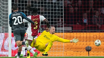 Наполи разгроми Аякс с 6 1 в Амстердам така регистрира трета