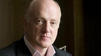 Британският бизнесмен Греъм Бонам Картър беше арестуван по повдигнати му в