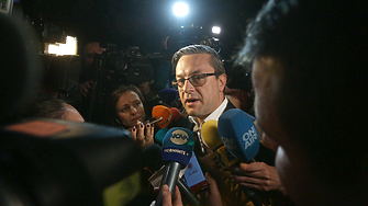 До 23 часа лидерът на ГЕРБ Бойко Борисов запази мълчание