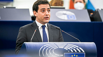 Защо толкова български и словашки лидери с проруски позиции все