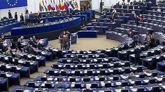 Огромната част от евродепутатите които участваха в извънредния дебат за