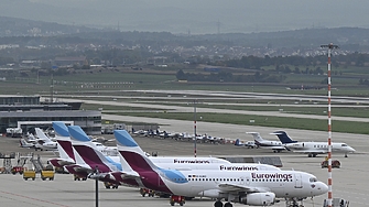 Днес започна тридневна стачка на пилотите на дъщерната компания на