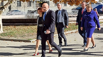 Позициите които Румен Радев през ден изразява по отношение на Украйна