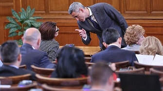 Въпреки насрочената за утре среща между ГЕРБ и Продължаваме промяната
