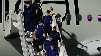 Националният отбор на Англия пристигна снощи в Катар за Световното