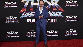 Актьорът Крис Хемсуърт обяви че си взема почивка след като