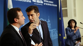 Съпредседателят на Продължаваме промяната Кирил Петков и депутатът от ГЕРБ