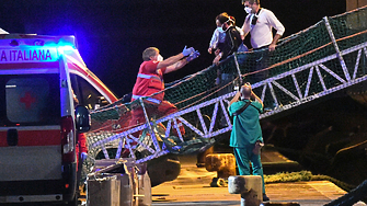 Втори кораб на неправителствена организация спасил мигранти в Средиземно море