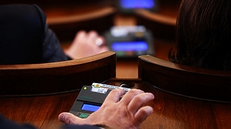 Депутатите приеха окончателно Правилника за организацията и дейността на Народното