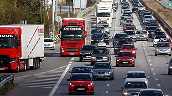 Европейската комисия предприема две наказателни процедури срещу България свързани с