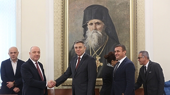 Напълно в една посока се оказа че гледат ДПС и