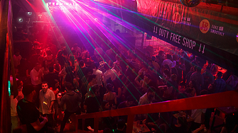 Фронтменът на Jeremy Ерсин Мустафов е инициатор на петиция с която