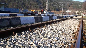 Извънредна ситуация в Сърбия Товарен влак с амоняк дерайлира Според