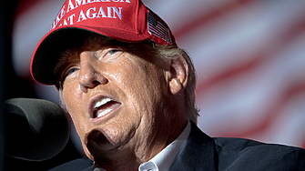 Разследването на комисията в Камарата на представителите в САЩ приковало