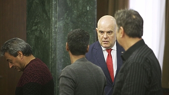 Извинявам се от името на българската държава на роднините на