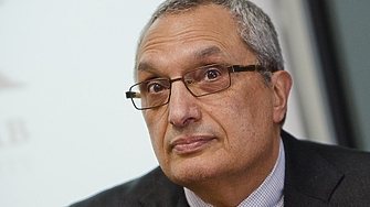 В България има два обществени разлома и единият е запълнен