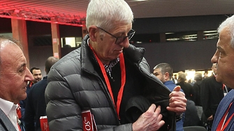 Нищо не ме притеснява Това коментира Румен Овчаров пред журналисти