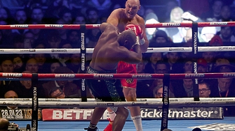 Дългоочакваната битка в тежка категория на професионалния бокс между британеца