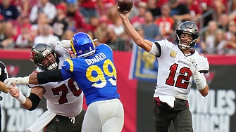 Величието Том Брейди 45 г най успелият играч в историята на