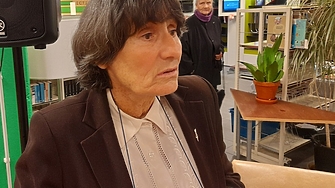 Най краткото разстояние между човешките сърца за мен е българският език