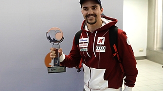 Най добрият ни състезател в алпийските ски Алберт Попов се прибра