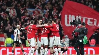 Процесът по продажбата на Манчестър Юнайтед най вероятно се отлага поне